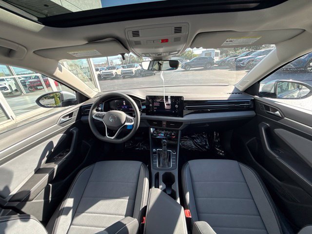 New 2027 Volkswagen Jetta SE FWD image 9