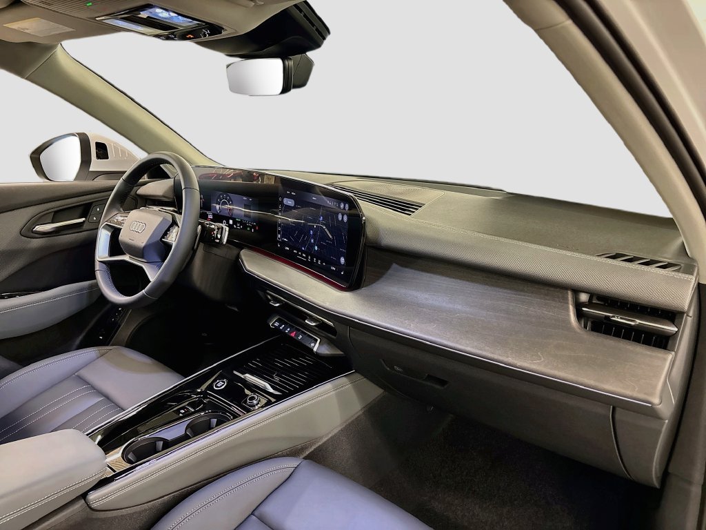 New 2026 Audi Q3 quattro 2.0T AWD/4WD image 14