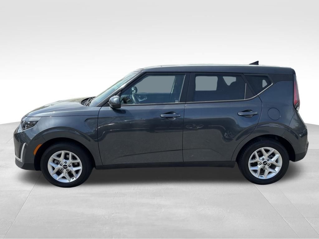 Used 2024 Kia Soul LX w/ Option Group 015 image 2