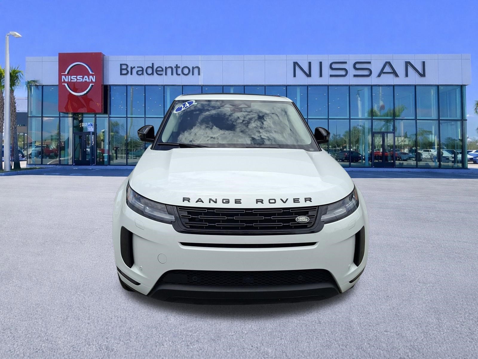Used 2024 Land Rover Range Rover Evoque S AWD/4WD image 2
