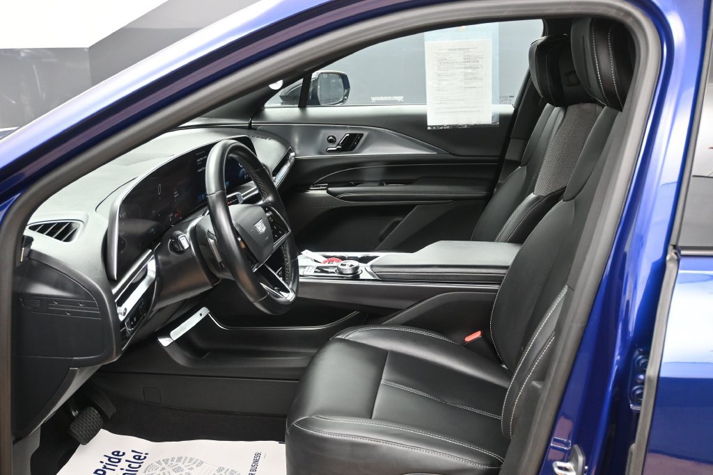 Used 2024 Cadillac Lyriq Tech RWD image 13