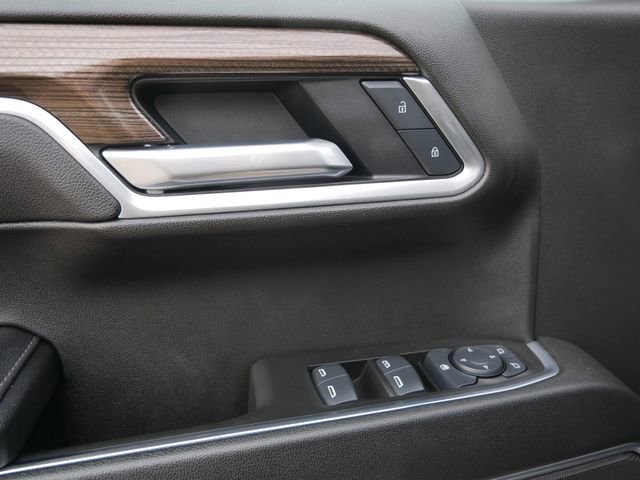 Used 2025 Chevrolet Silverado 1500 LT image 12