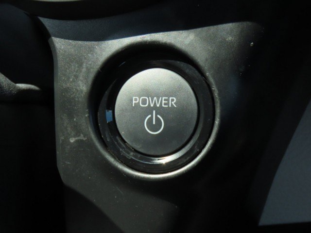 Used 2025 Toyota Sienna XLE FWD image 28