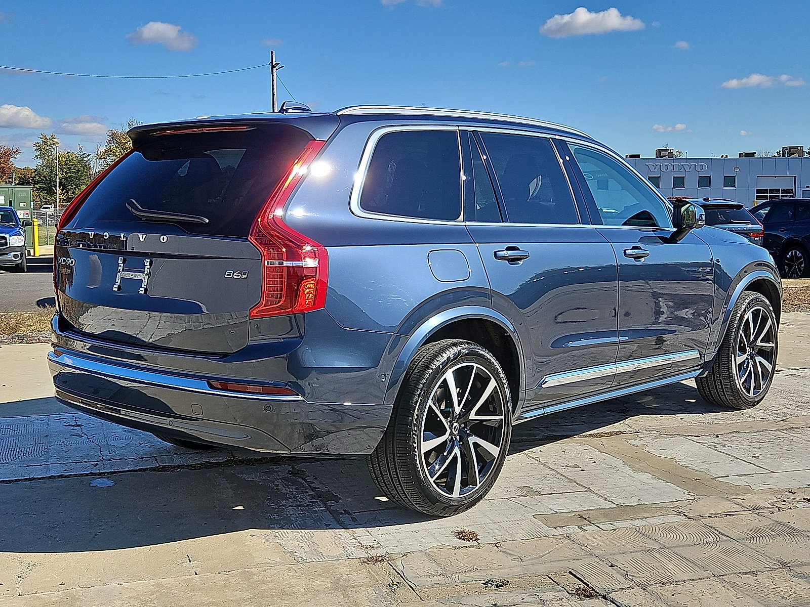 Certified 2024 Volvo XC90 B6 Plus w/ Protection Package Premier image 6