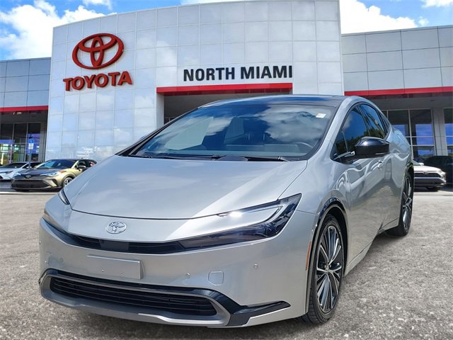 Used 2024 Toyota Prius Limited image 2