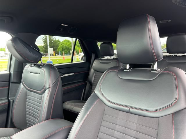 Certified 2025 Ford Explorer ST-Line AWD/4WD image 25