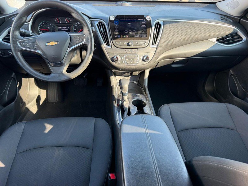 Used 2025 Chevrolet Malibu LT FWD image 9