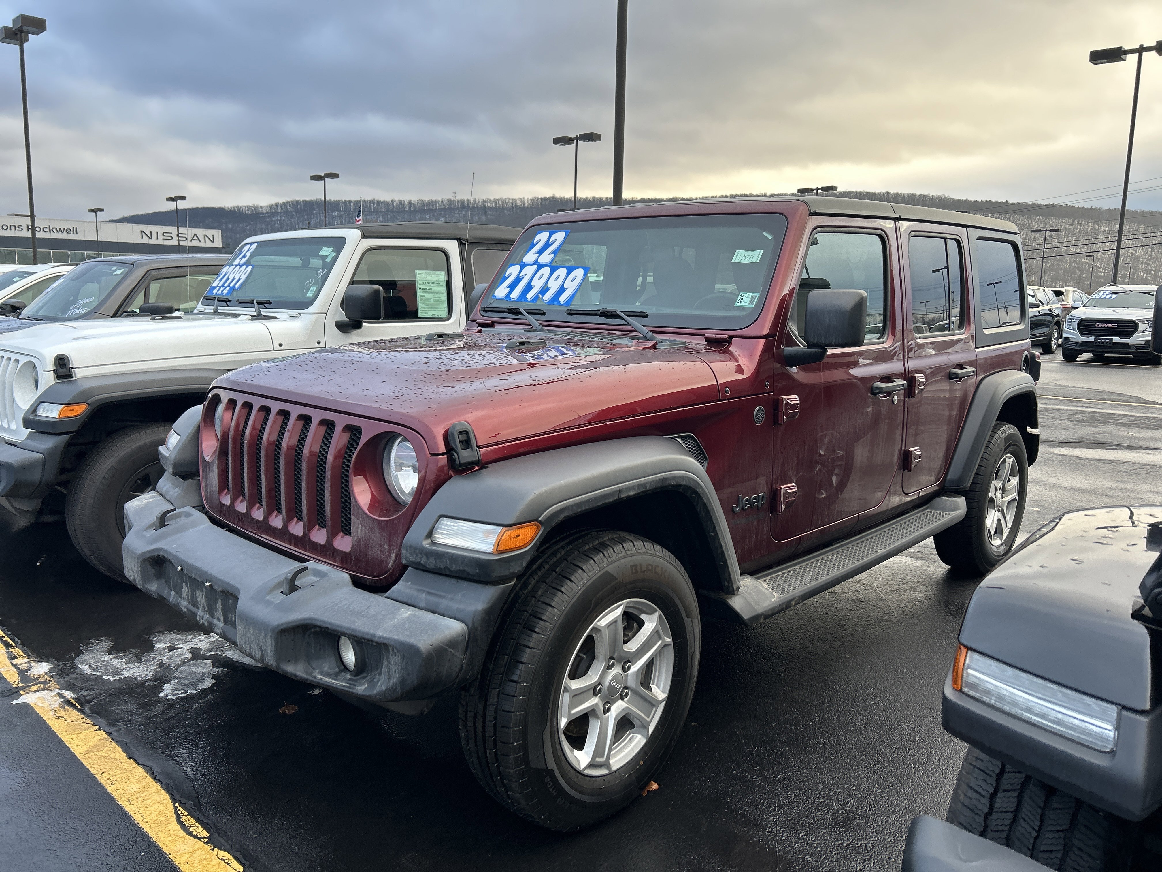 Used 2022 Jeep Wrangler Unlimited Sport image 4