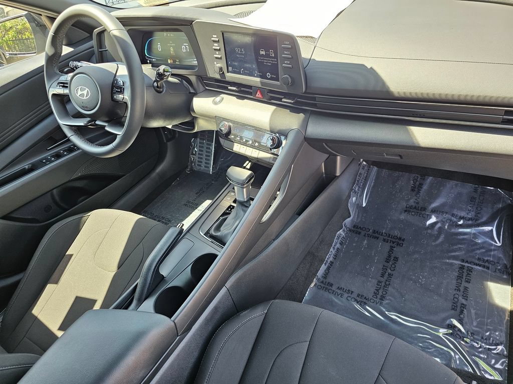 Certified 2026 Hyundai Elantra Sport FWD image 11