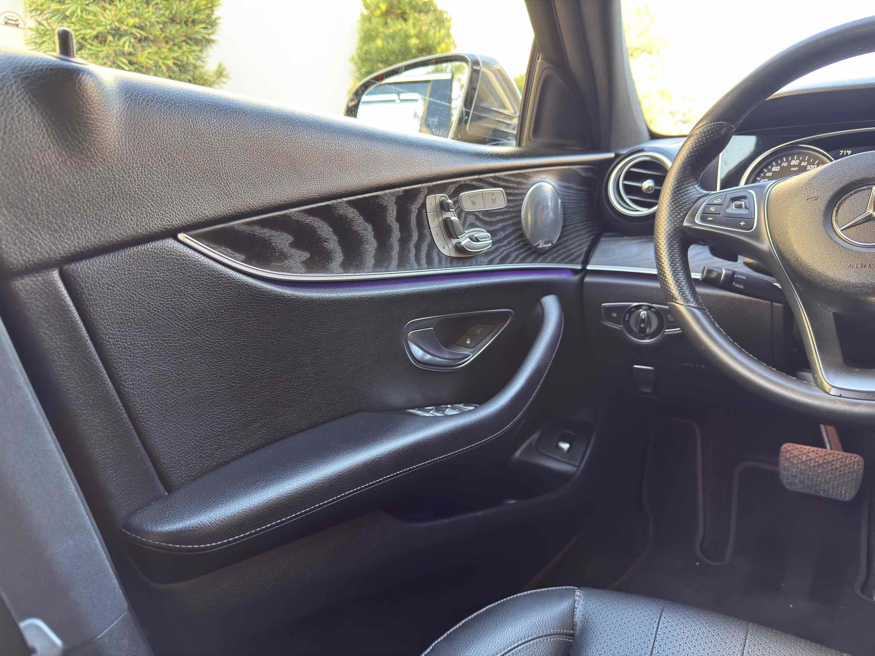 Used 2017 Mercedes-Benz E 400 4MATIC Wagon image 36