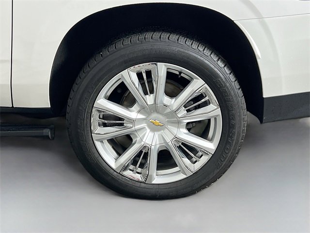 Used 2023 Chevrolet Suburban High Country w/ Advanced Technology Package image 39