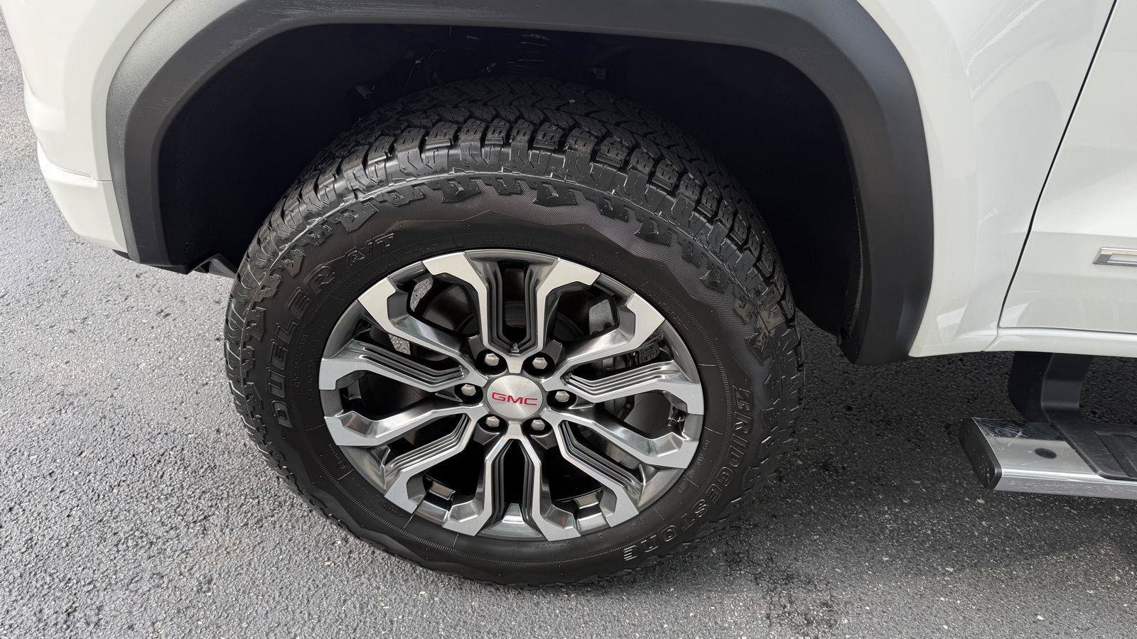Used 2023 GMC Canyon Denali AWD/4WD image 24