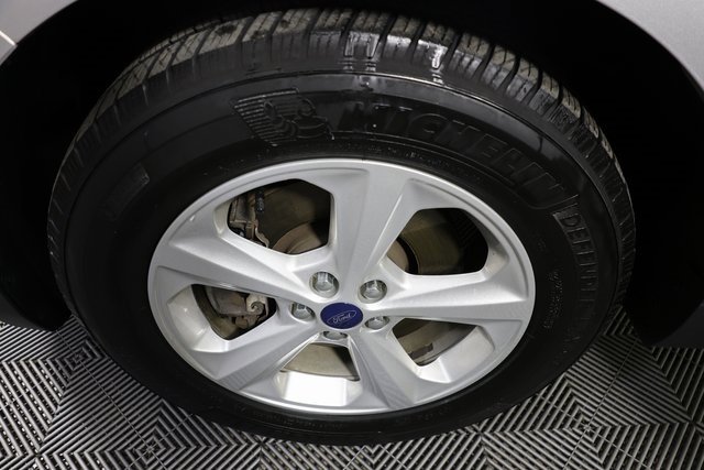 Used 2018 Ford Edge SE image 27