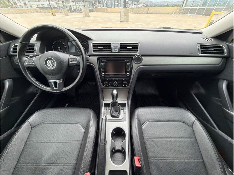 Used 2014 Volkswagen Passat 1.8T SE FWD image 15