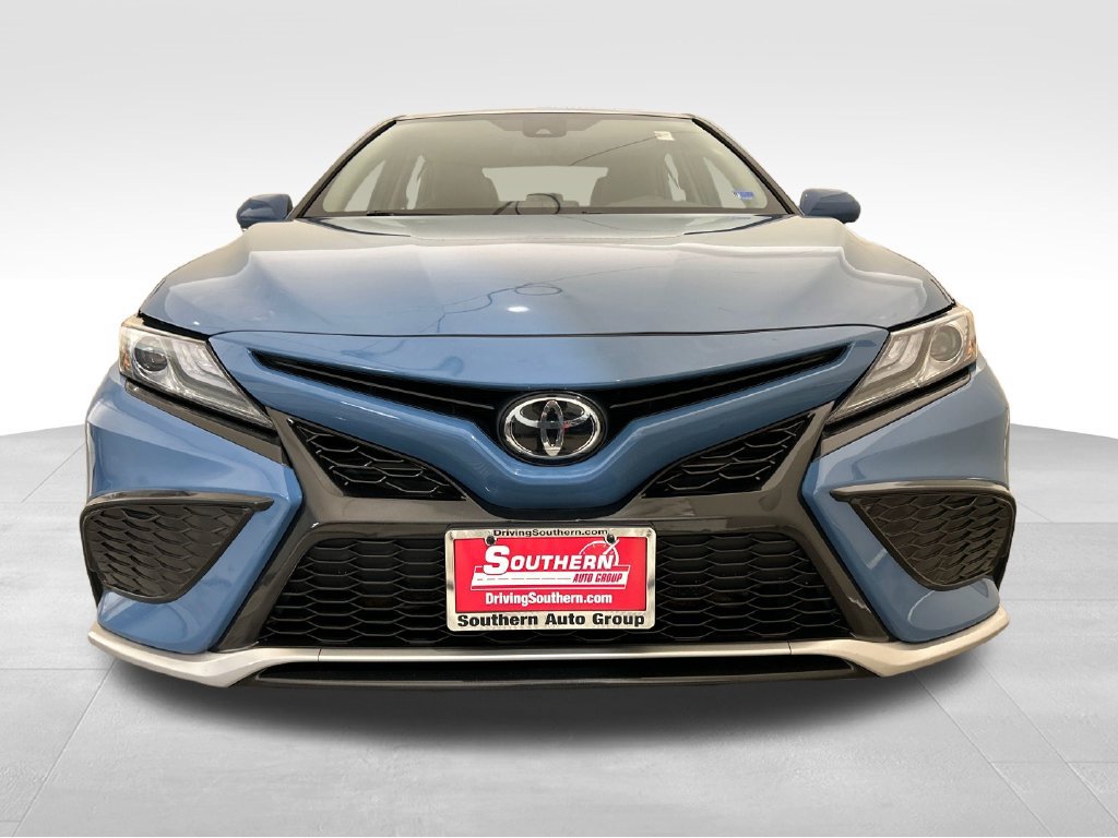 Used 2023 Toyota Camry XSE FWD image 9