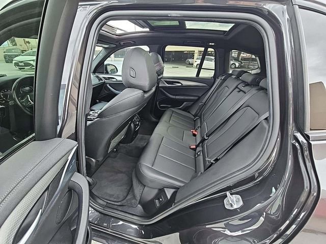 Used 2018 BMW X3 M40i image 9