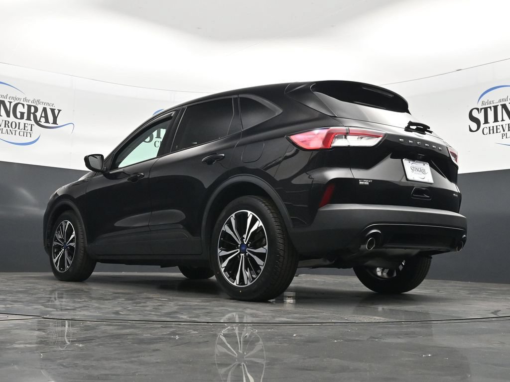 Used 2022 Ford Escape SE w/ SE Sport Appearance Package FWD image 30