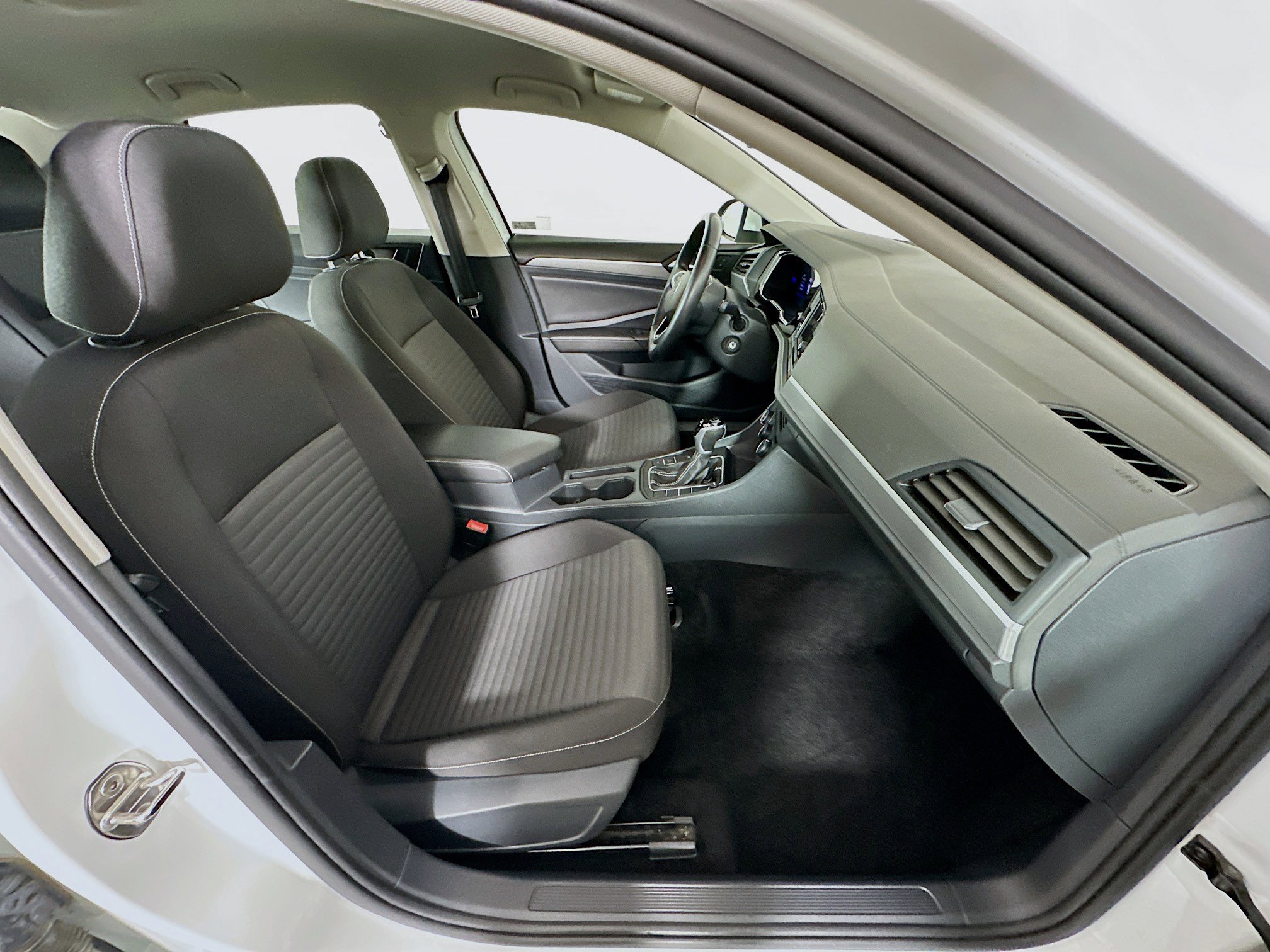 Used 2024 Volkswagen Jetta S image 29