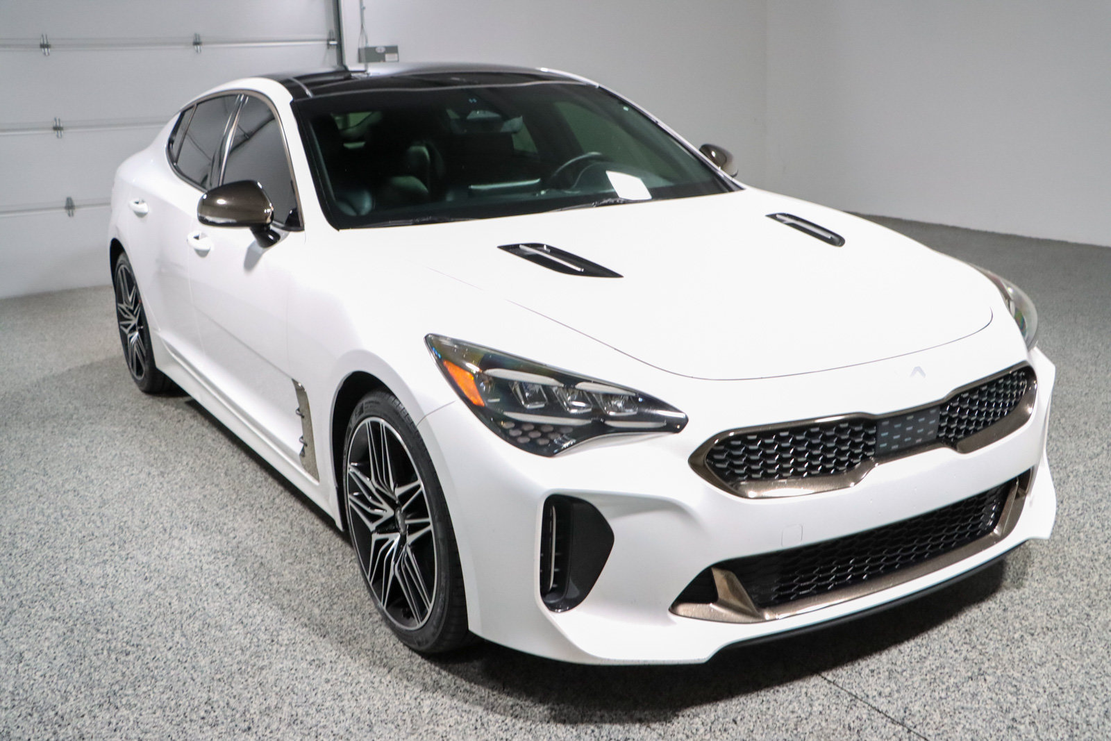 Used 2022 Kia Stinger GT1 RWD image 5