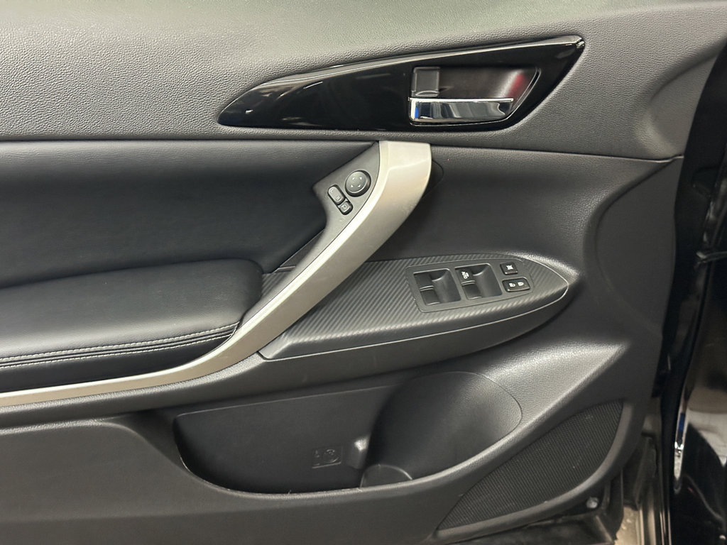 Used 2025 Mitsubishi Eclipse Cross AWD image 19