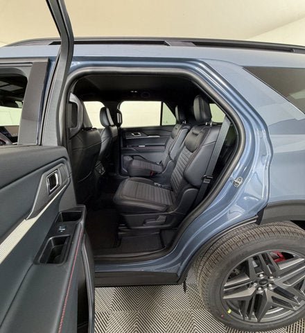 New 2026 Ford Explorer ST-Line w/ ST-Line Street Pack image 9