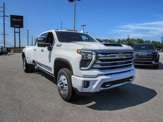 New 2026 Chevrolet Silverado 3500 High Country w/ Technology Package image 1
