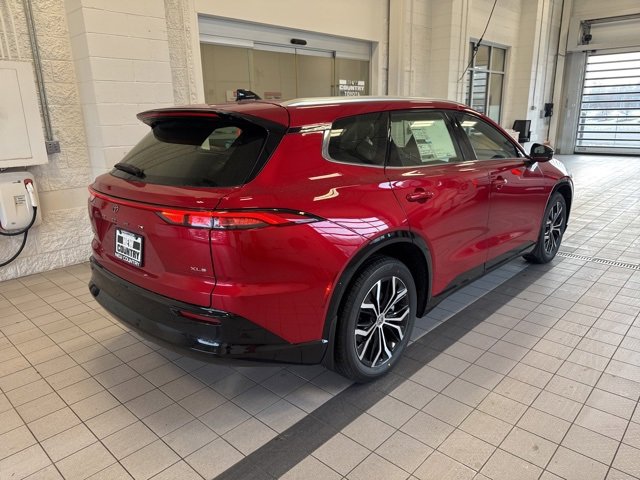 New 2025 Toyota Crown Signia image 5