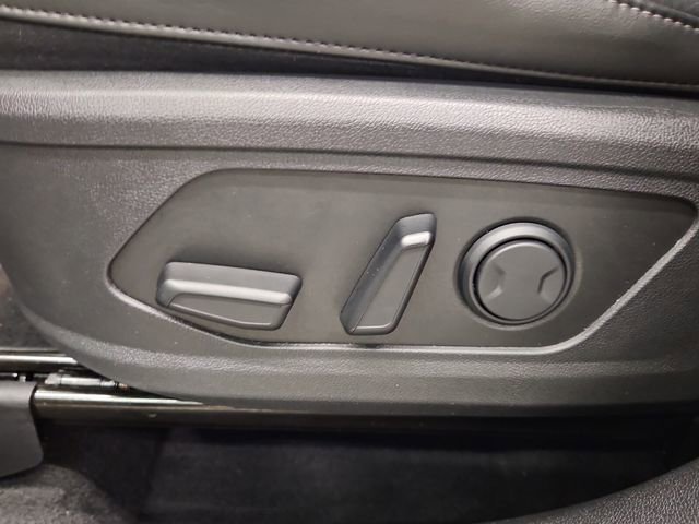 Used 2023 Kia Sorento S image 12