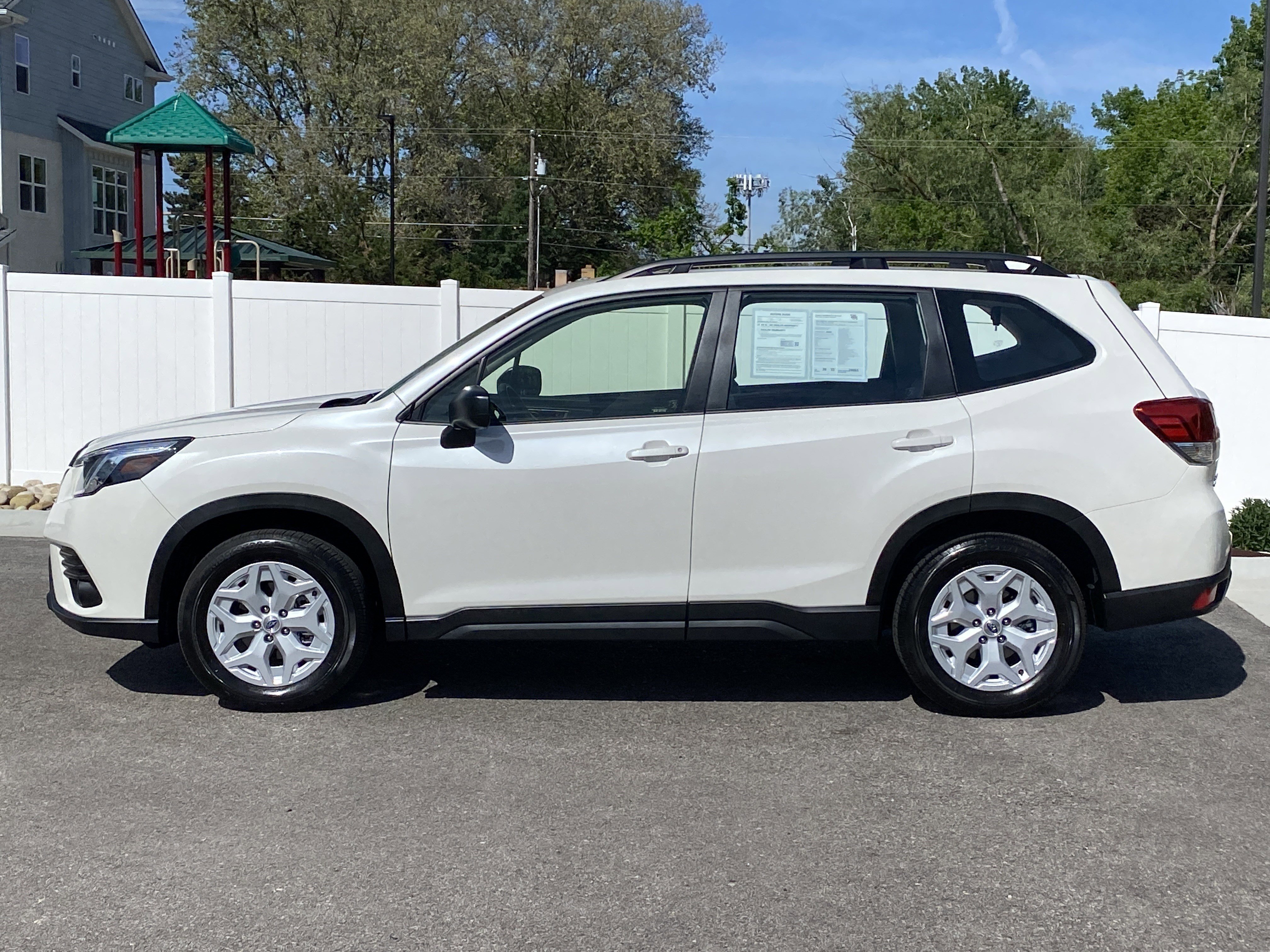 Certified 2023 Subaru Forester AWD/4WD image 3