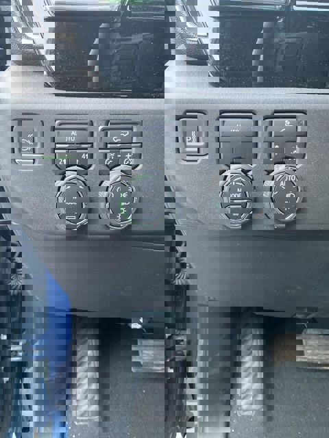 Used 2024 Chevrolet Silverado 1500 LT image 31