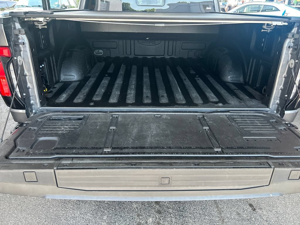 Used 2025 Ford F150 Lightning Platinum AWD/4WD image 28