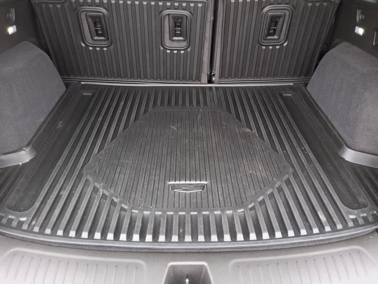 Used 2025 Cadillac XT5 Luxury w/ LPO, Floor Liner Package AWD/4WD image 32
