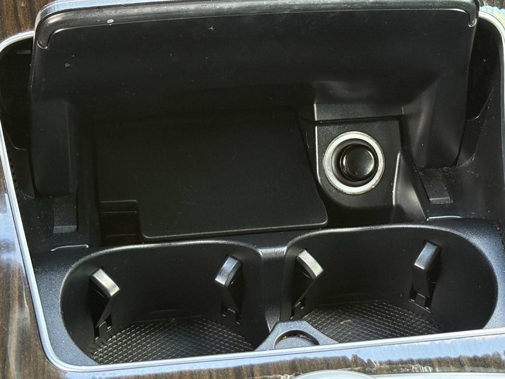 Used 2018 Mercedes-Benz GLC 300 4MATIC image 30