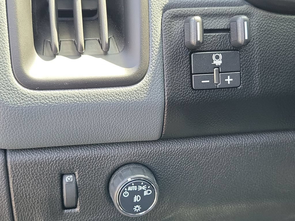 Used 2022 Chevrolet Colorado Z71 w/ Safety Package RWD image 20