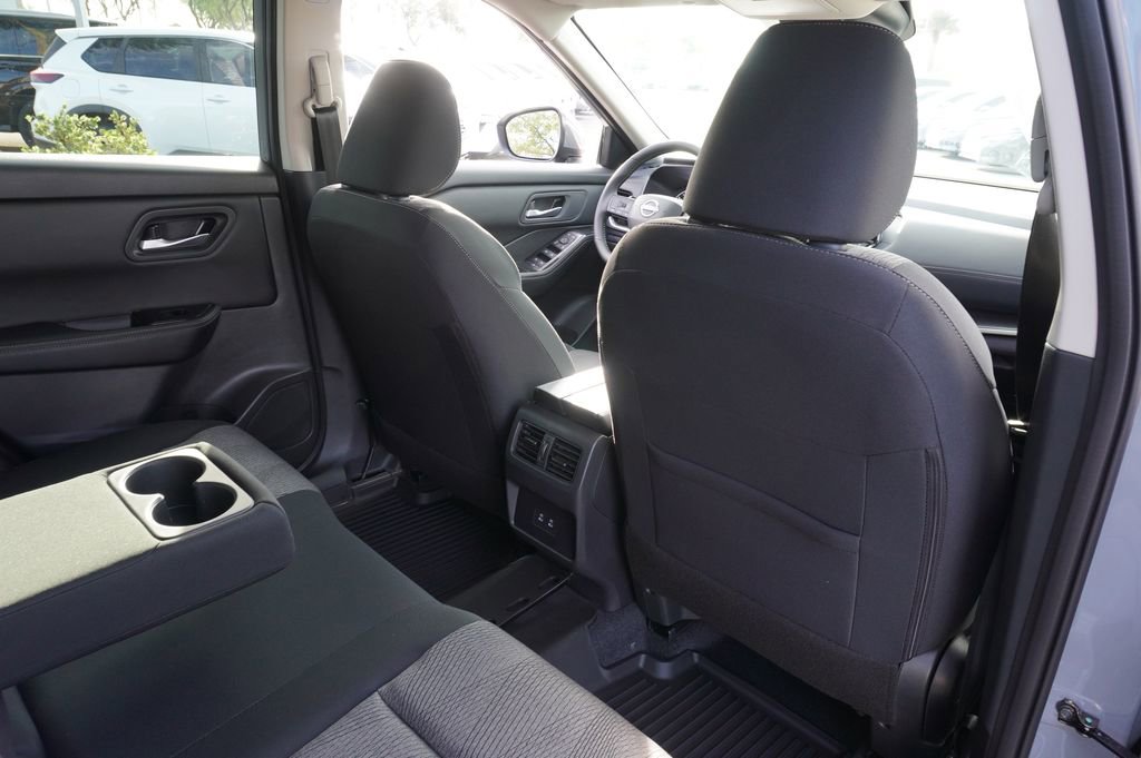 New 2026 Nissan Rogue SV FWD image 10