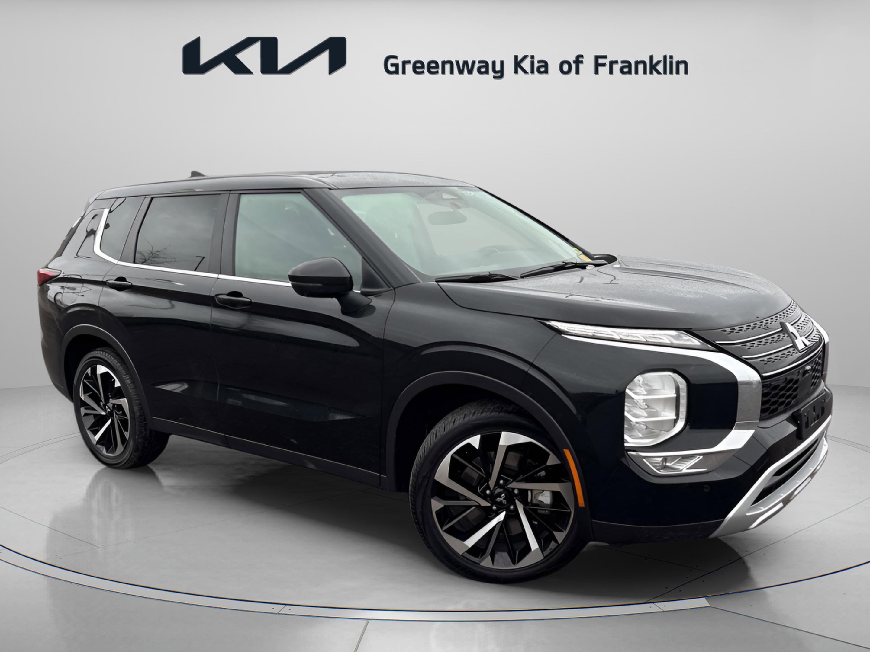 Used 2024 Mitsubishi Outlander SE