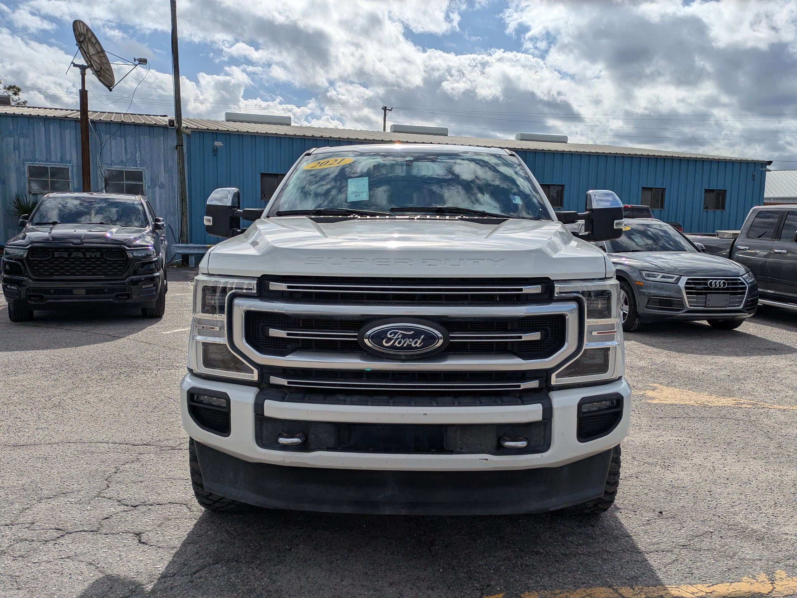 Used 2021 Ford F250 Platinum w/ FX4 Off-Road Package AWD/4WD image 9