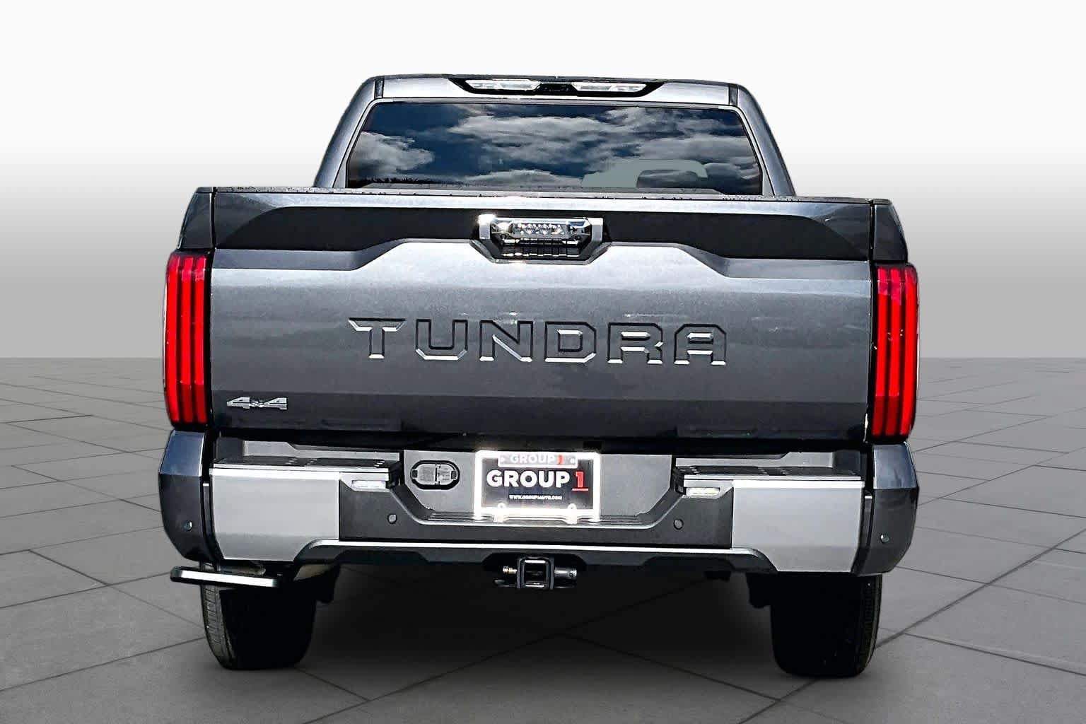 Used 2025 Toyota Tundra Limited AWD/4WD image 5