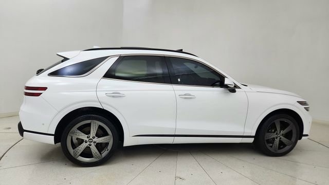 Used 2023 Genesis GV70 3.5T Sport w/ Sport Prestige Package AWD/4WD image 6