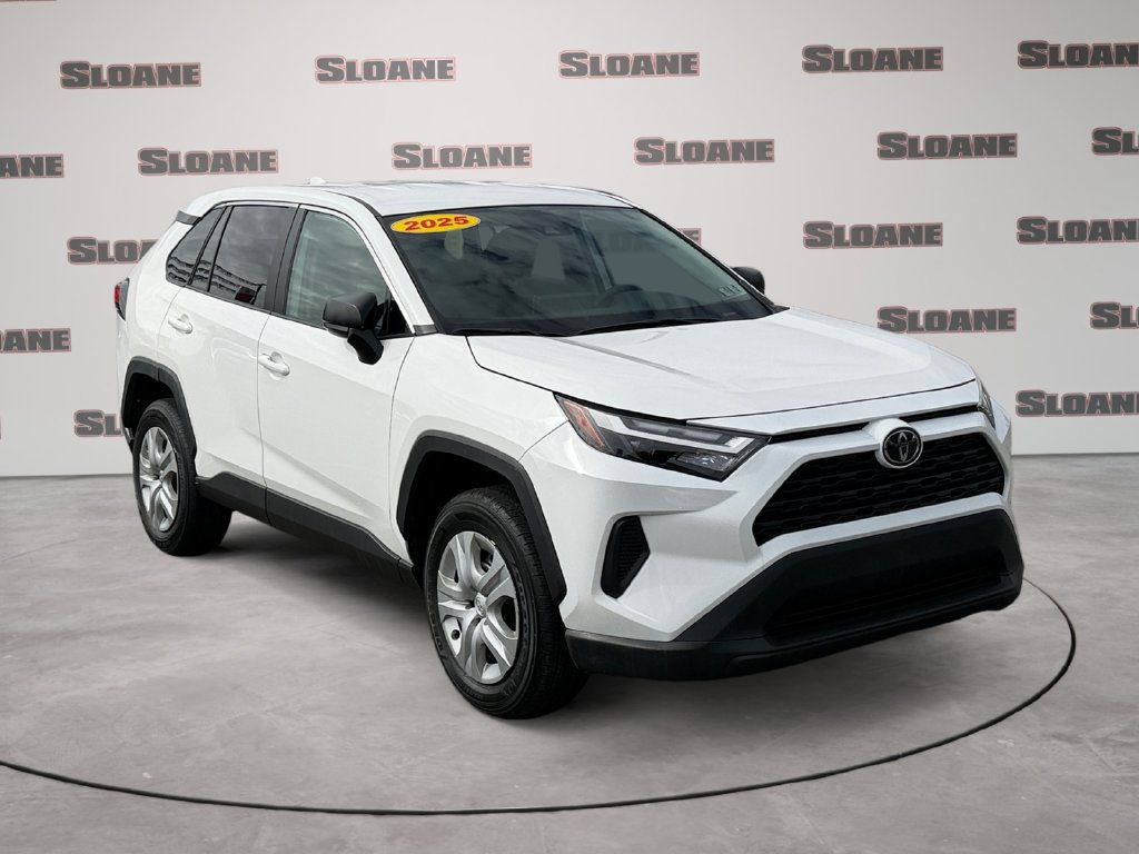 Used 2025 Toyota RAV4 LE AWD/4WD image 7