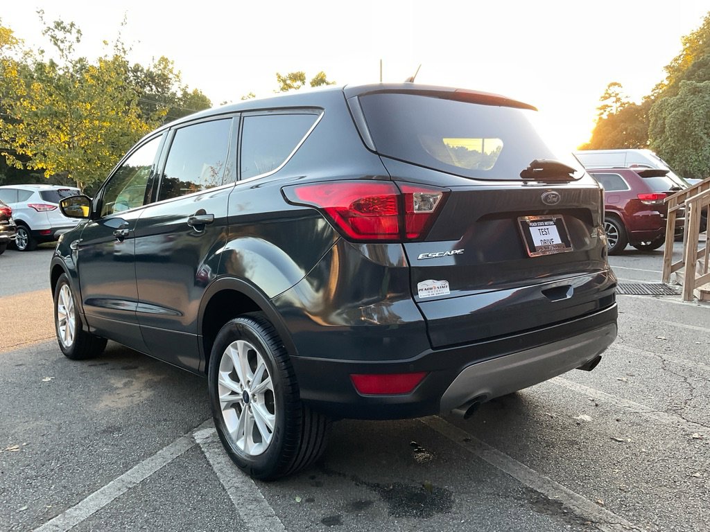 Used 2019 Ford Escape SE image 7