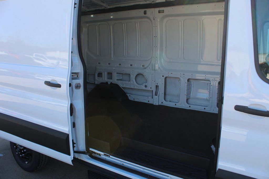 New 2026 Ford Transit 350 148 Medium Roof RWD image 32