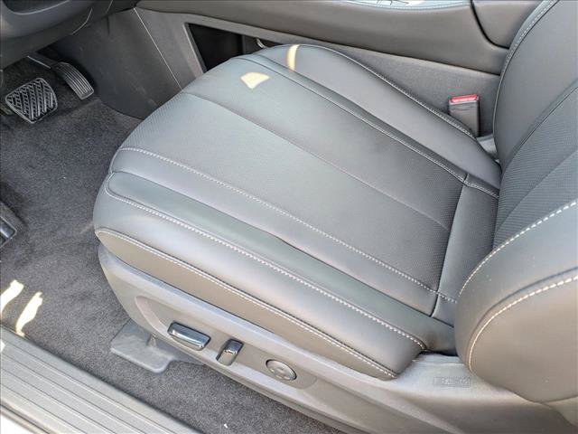 New 2027 INFINITI QX60 Luxe w/ Family Package FWD image 4