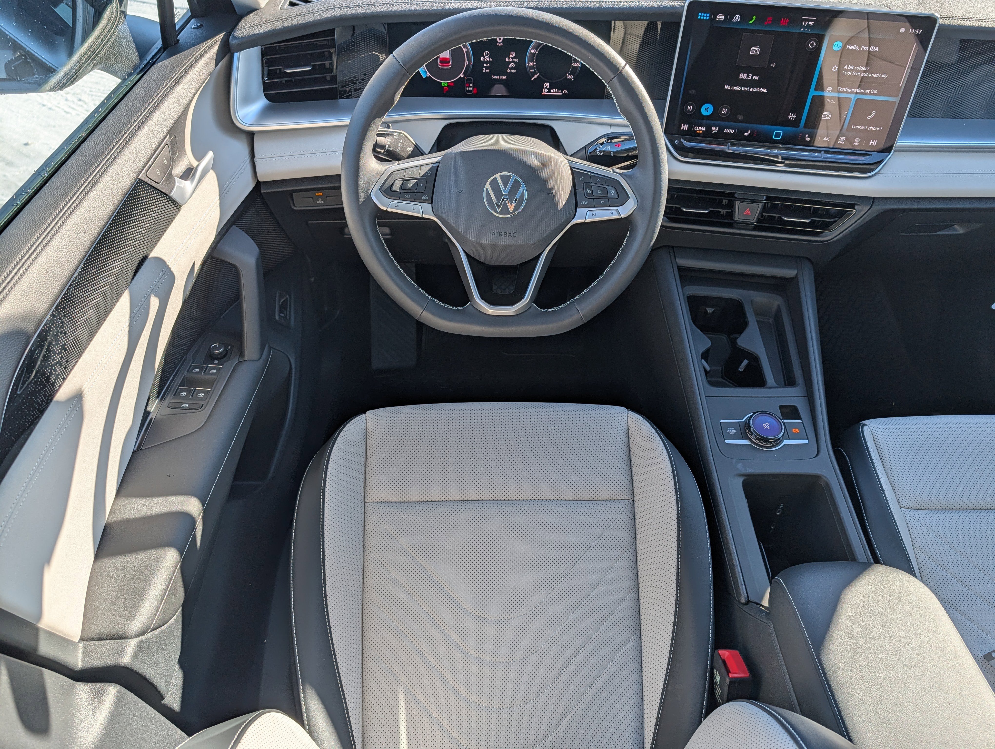 New 2026 Volkswagen Tiguan SE image 7