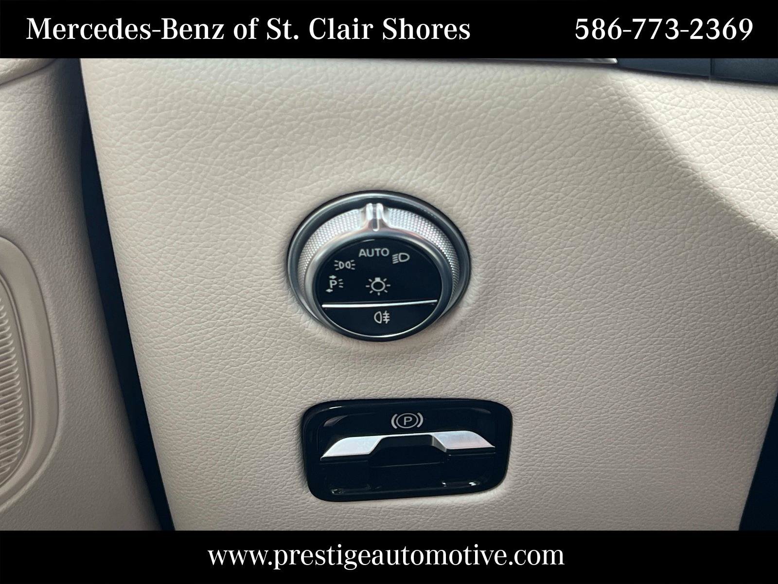 Used 2023 Mercedes-Benz GLC 300 4MATIC image 29