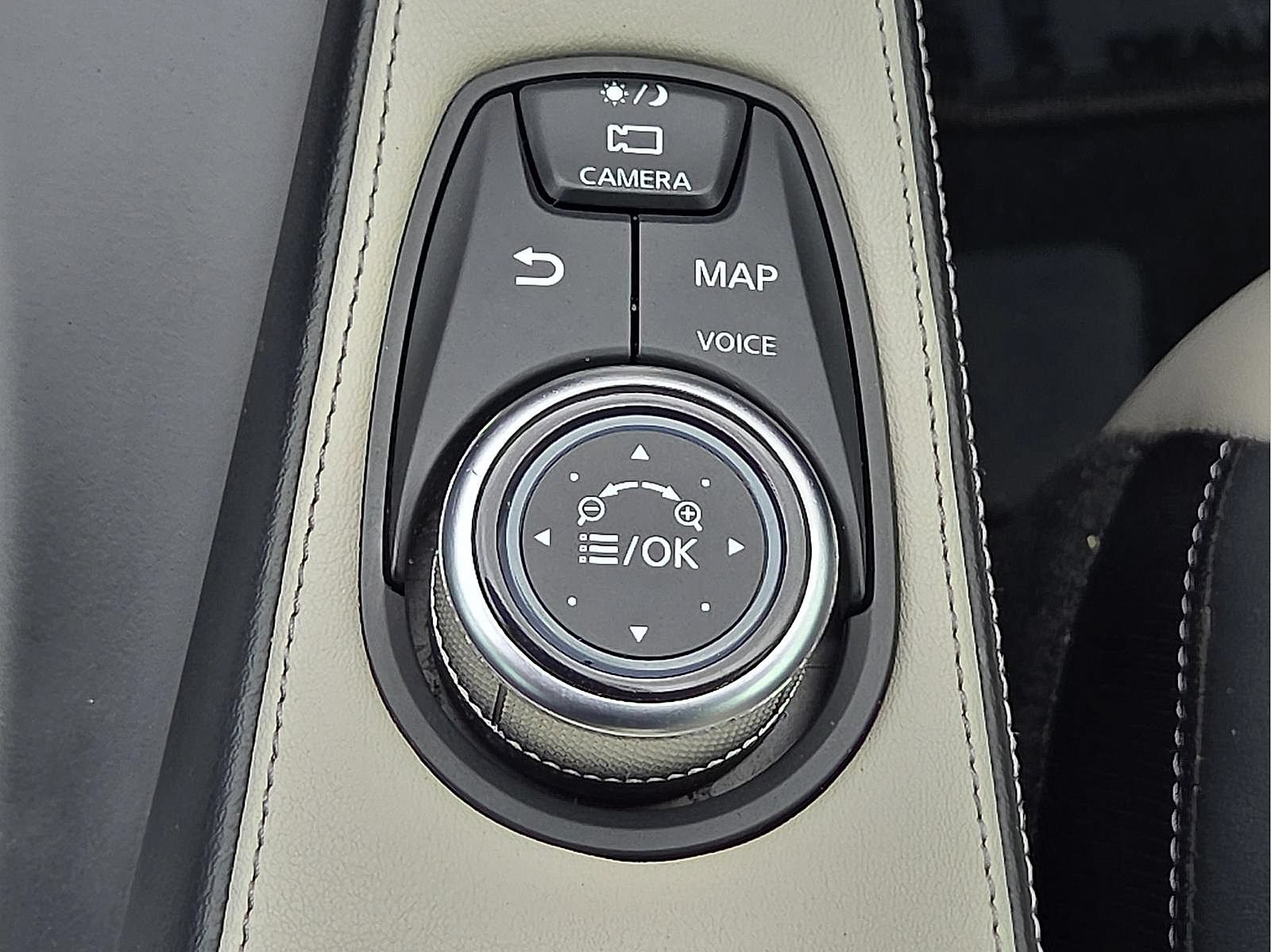 Used 2022 INFINITI QX55 Essential w/ Proassist Package AWD/4WD image 18