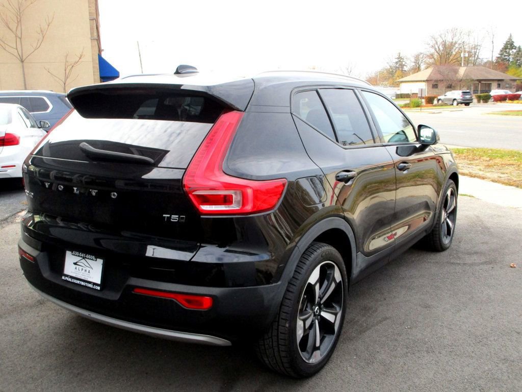 Used 2020 Volvo XC40 T5 Momentum w/ Protection Package Premier AWD/4WD image 8