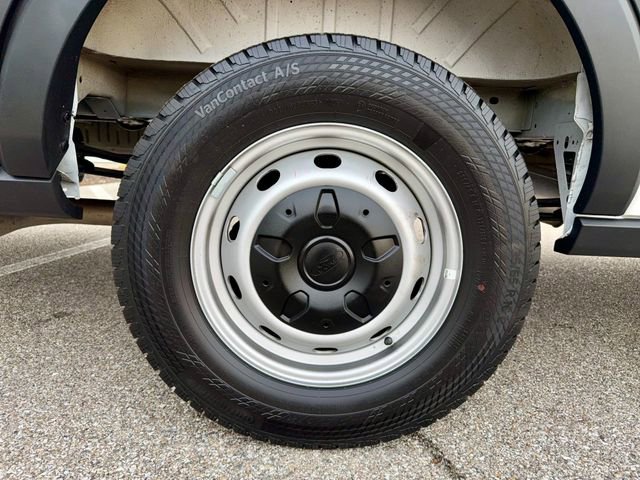 Used 2025 Ford Transit 250 148 High Roof Extended w/ Load Area Protection Package RWD image 24