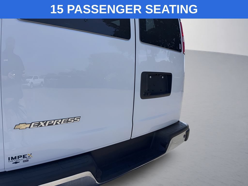 Used 2025 Chevrolet Express 3500 LT w/ LT Preferred Equipment Group RWD image 26