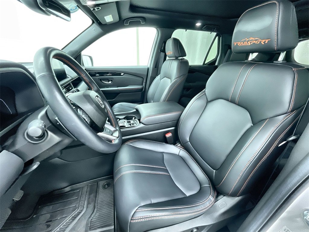 Certified 2025 Honda Pilot TrailSport image 19